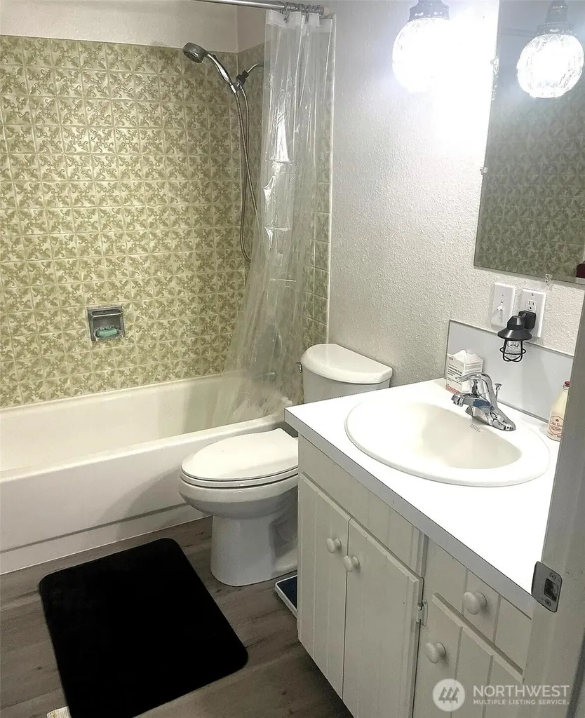 27312 N Place Ocean Park WA 98640