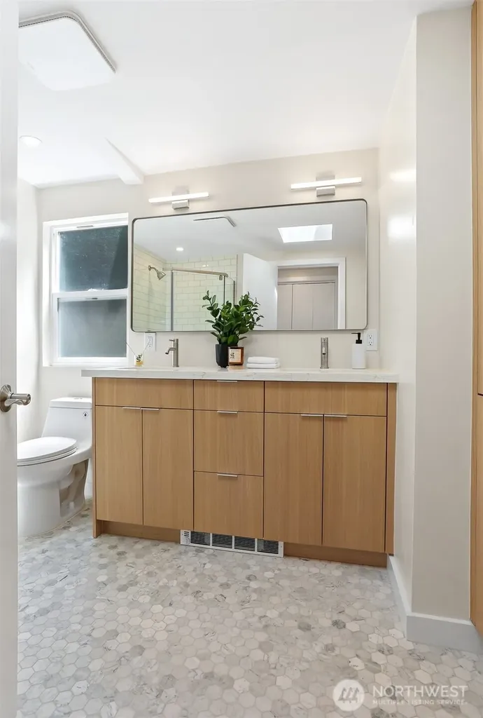 2122 Halleck Avenue SW Seattle WA 98116