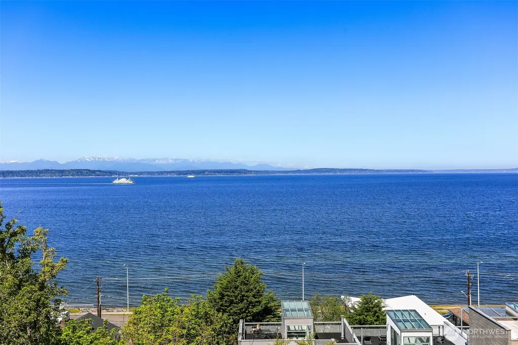 2122 Halleck Avenue SW Seattle WA 98116