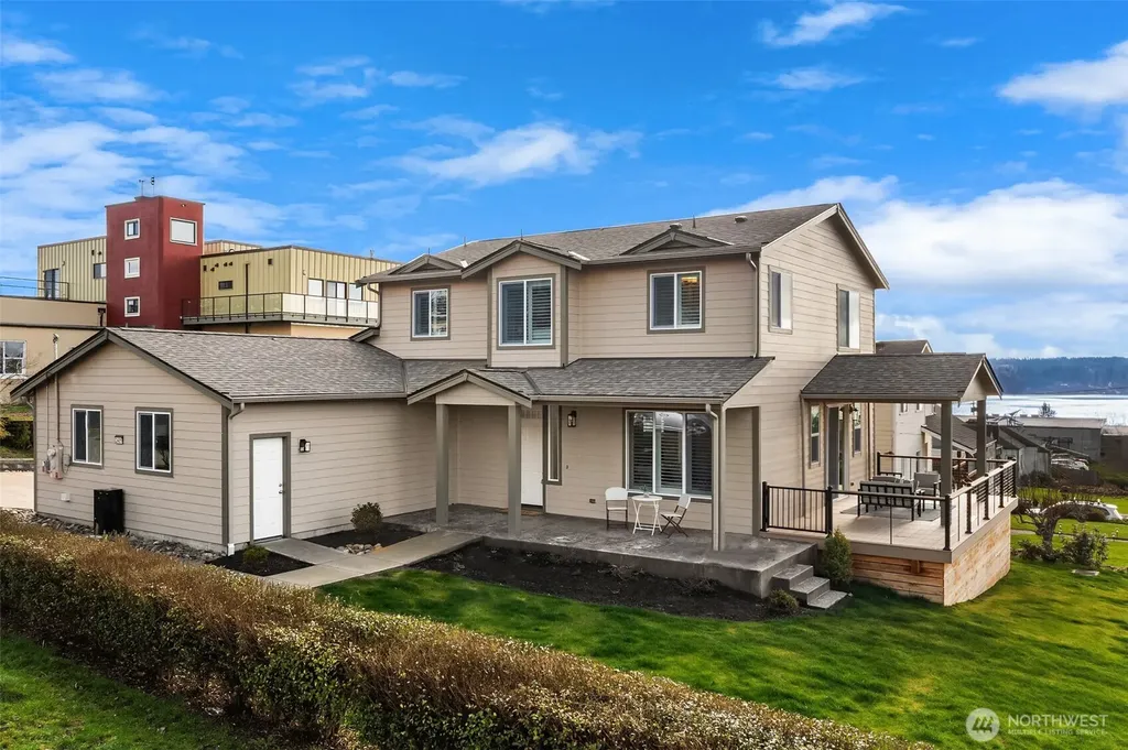 2401 E 16th Street Bremerton WA 98310