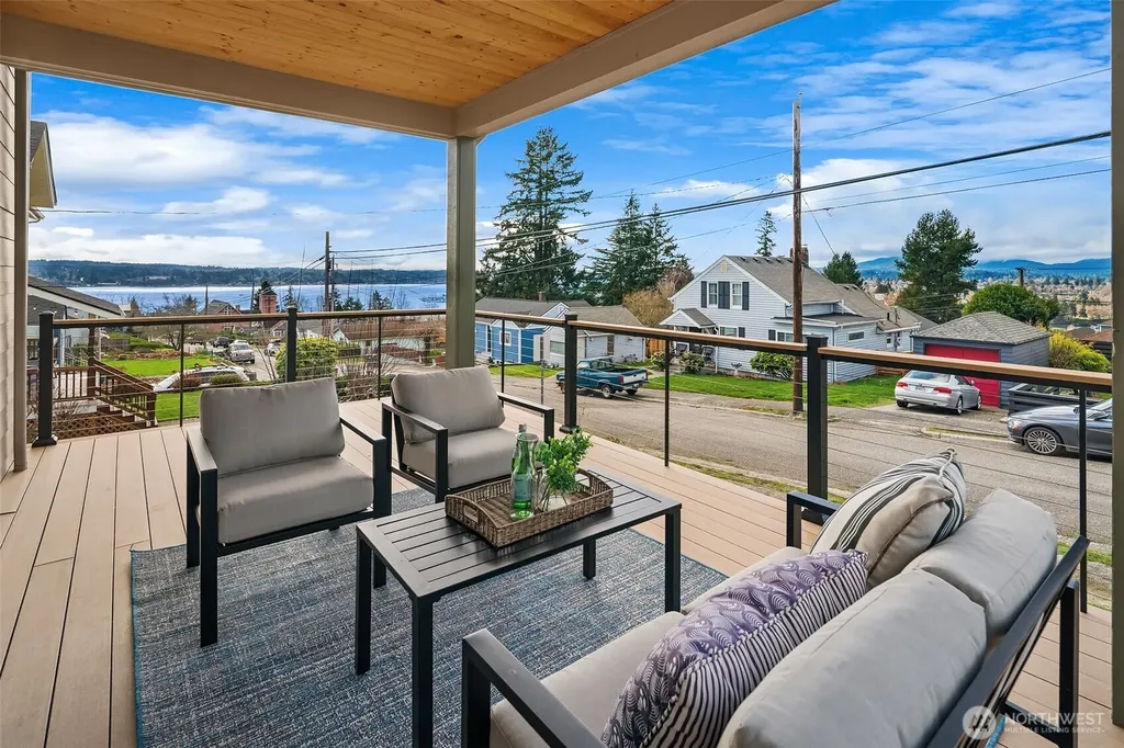 2401 E 16th Street Bremerton WA 98310