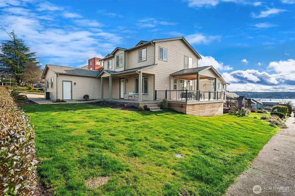 2401 E 16th Street Bremerton WA 98310