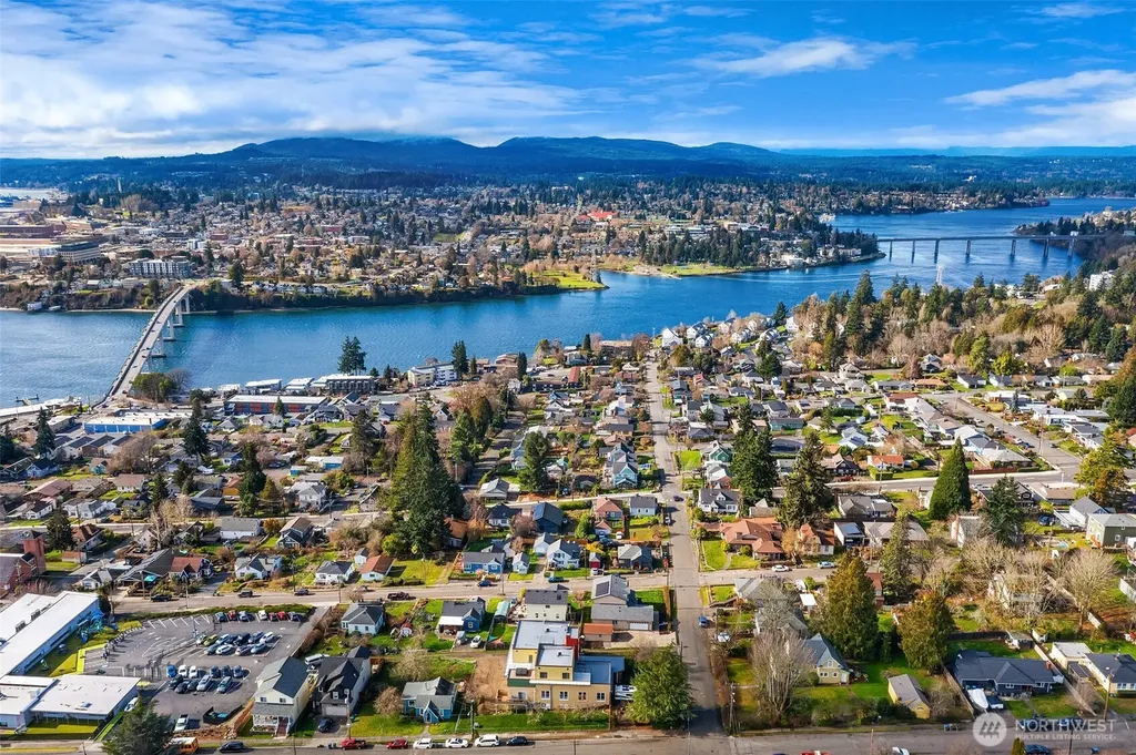 2401 E 16th Street Bremerton WA 98310