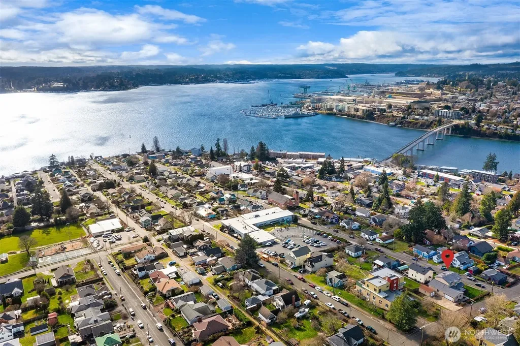 2401 E 16th Street Bremerton WA 98310
