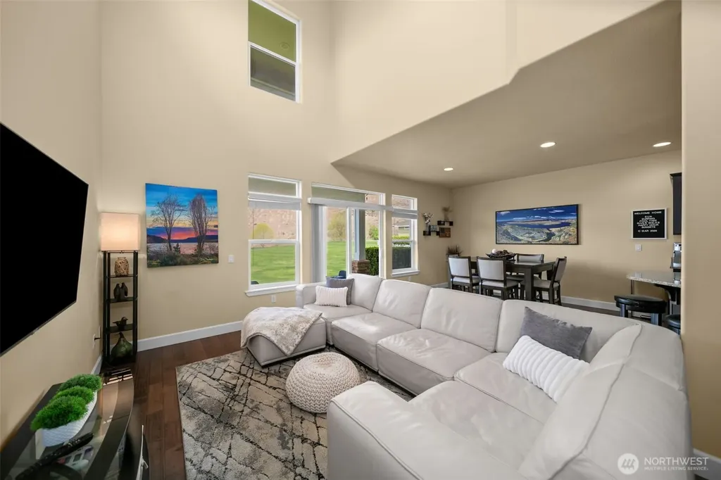 23063 Sunserra Loop NW Quincy WA 98848