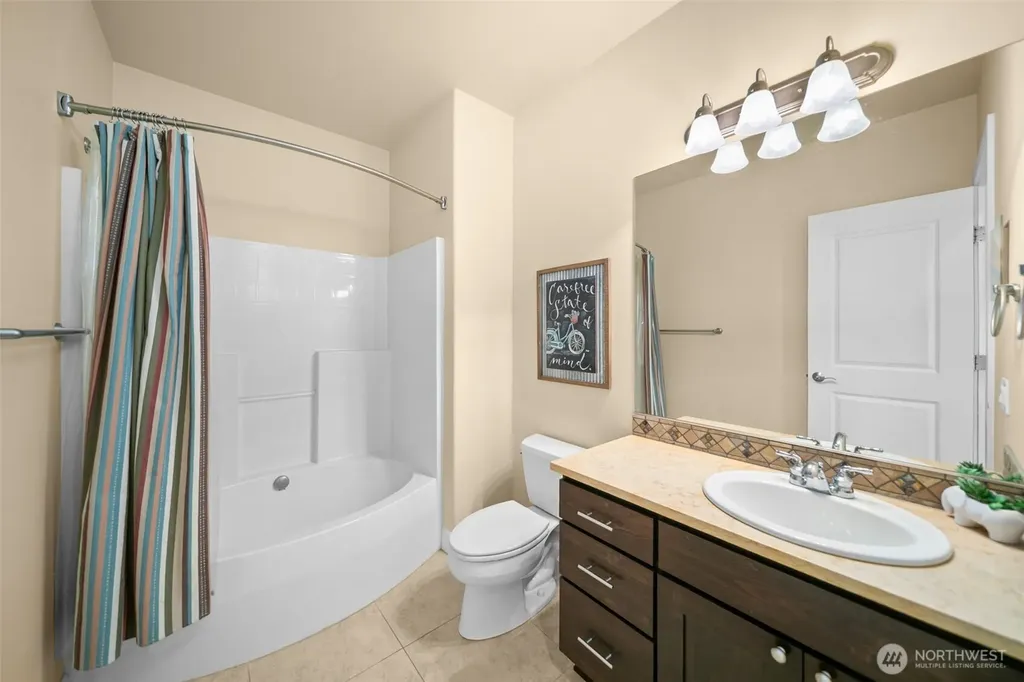 23063 Sunserra Loop NW Quincy WA 98848