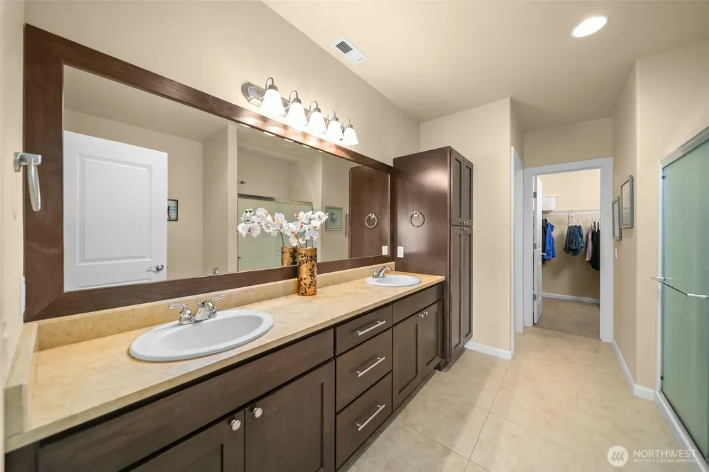 23063 Sunserra Loop NW Quincy WA 98848