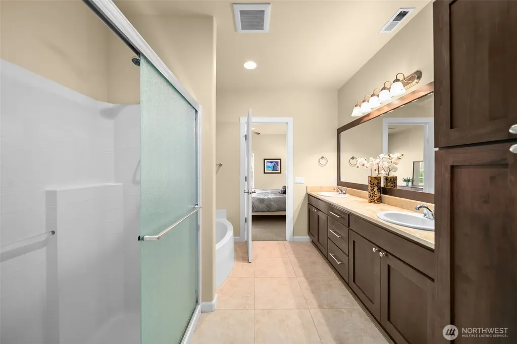 23063 Sunserra Loop NW Quincy WA 98848