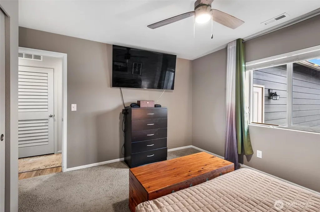18734 105th Lane E Puyallup WA 98374