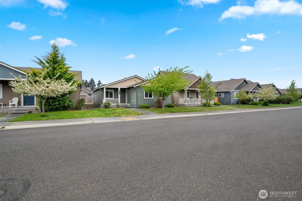 18734 105th Lane E Puyallup WA 98374