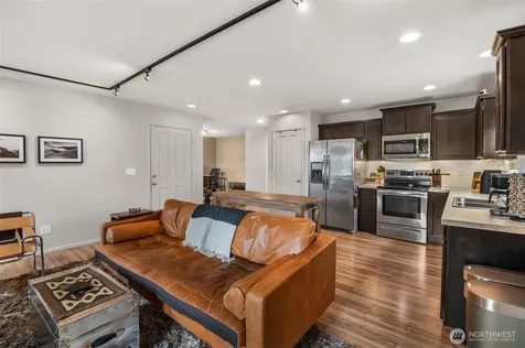 18734 105th Lane E Puyallup WA 98374