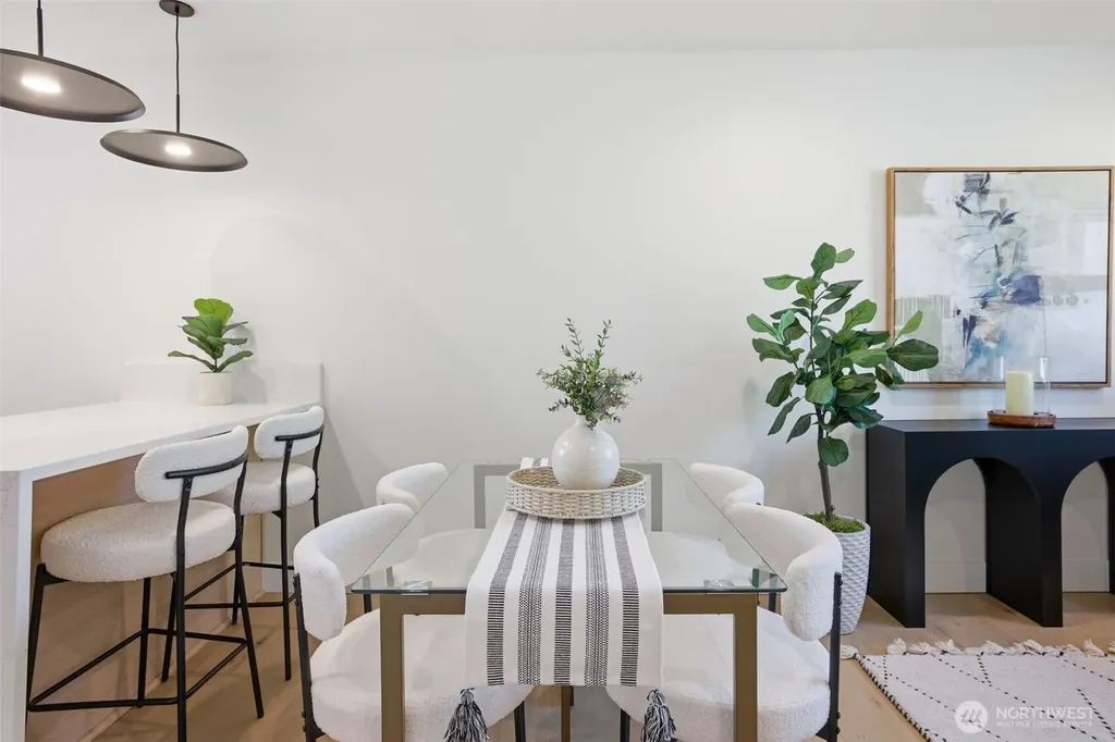 6406 Fauntleroy Way SW Seattle WA 98136