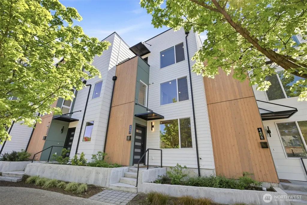 6406 Fauntleroy Way SW Seattle WA 98136