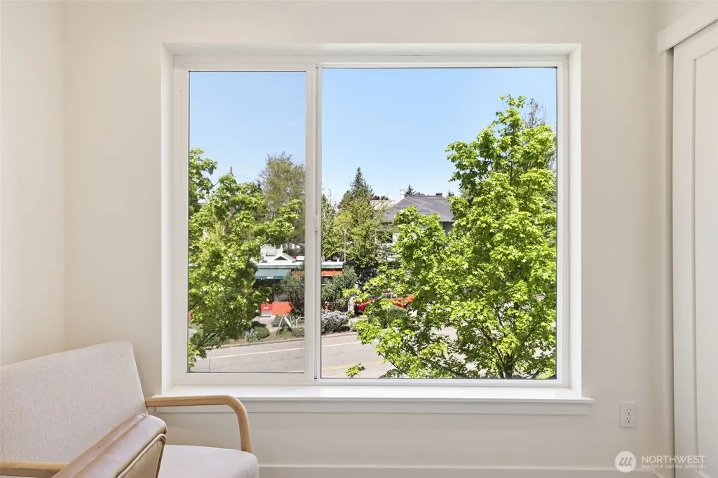 6406 Fauntleroy Way SW Seattle WA 98136