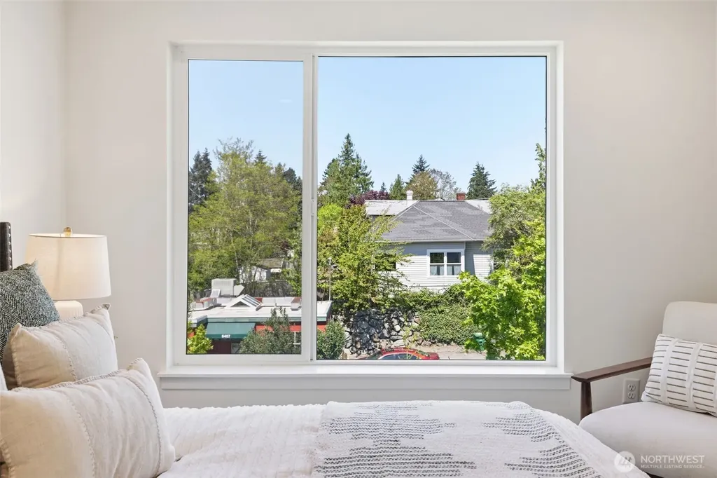 6406 Fauntleroy Way SW Seattle WA 98136
