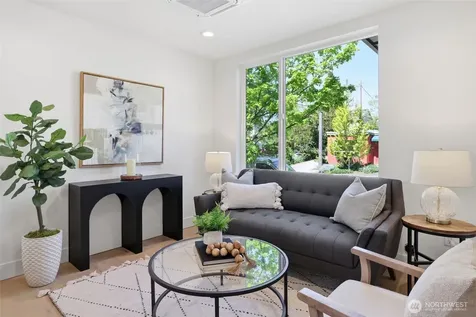6406 Fauntleroy Way SW Seattle WA 98136