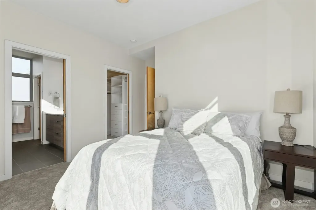 4411 Meridian Avenue N Seattle WA 98103
