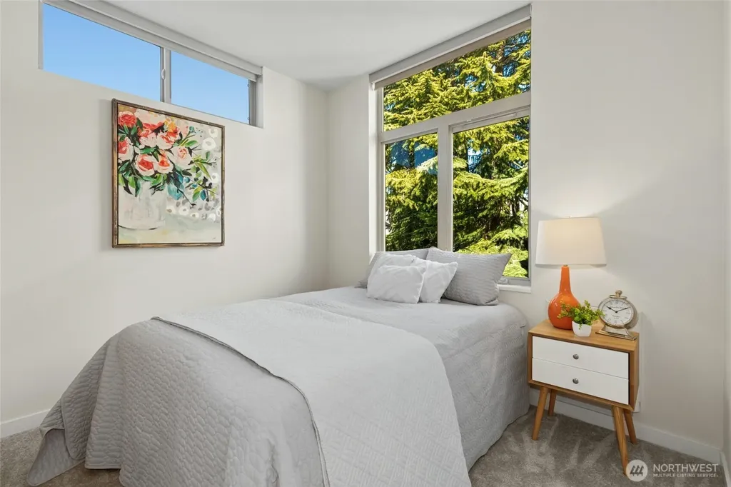 4411 Meridian Avenue N Seattle WA 98103