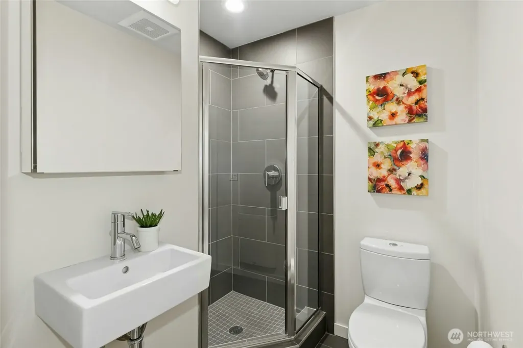 4411 Meridian Avenue N Seattle WA 98103