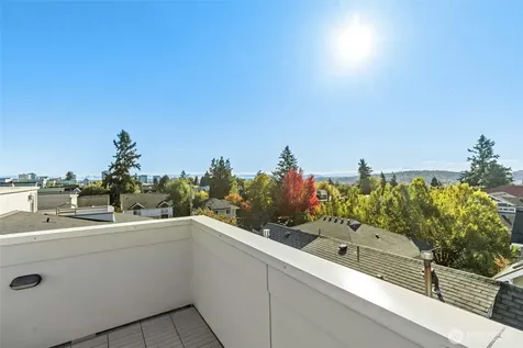 4411 Meridian Avenue N Seattle WA 98103