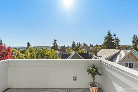 4411 Meridian Avenue N Seattle WA 98103