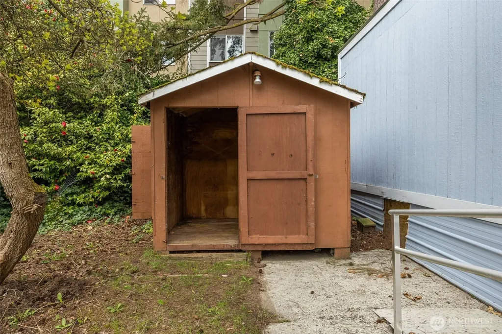 24222 54th Avenue W Mountlake Terrace WA 98043
