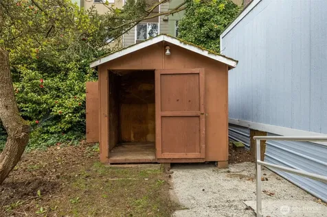 24222 54th Avenue W Mountlake Terrace WA 98043