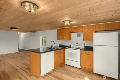24222 54th Avenue W Mountlake Terrace WA 98043
