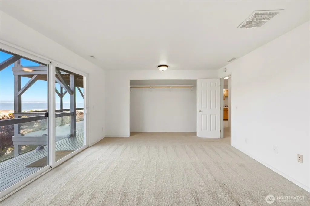 2198 Aurora Court Oak Harbor WA 98277