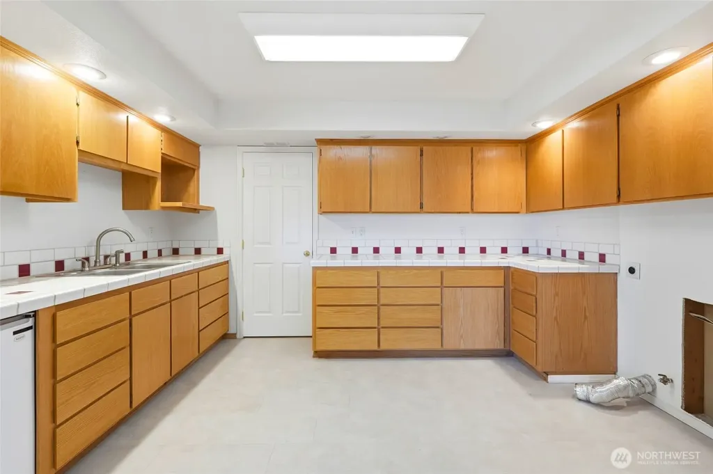 2198 Aurora Court Oak Harbor WA 98277
