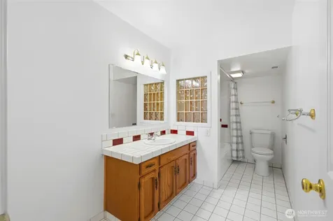 2198 Aurora Court Oak Harbor WA 98277