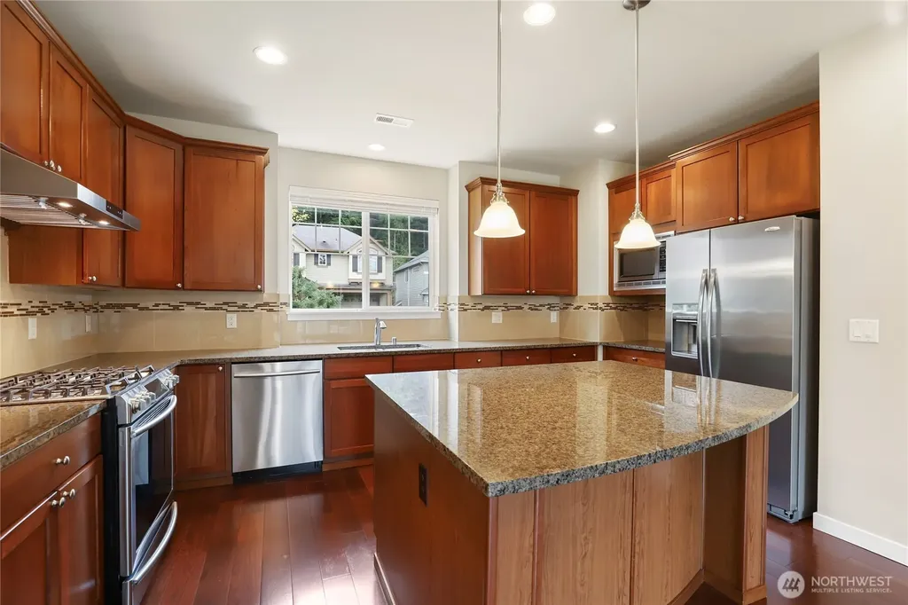 10248 242nd Avenue NE Redmond WA 98053