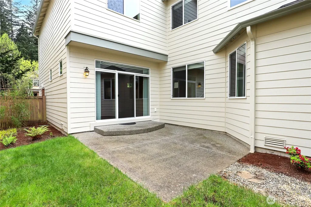 10248 242nd Avenue NE Redmond WA 98053