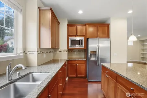 10248 242nd Avenue NE Redmond WA 98053