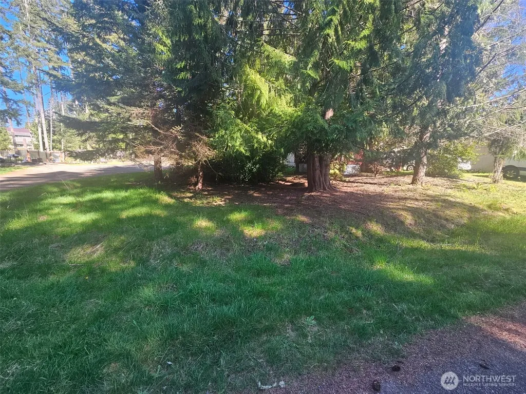 1160 E Lakeshore Drive W Shelton WA 98584