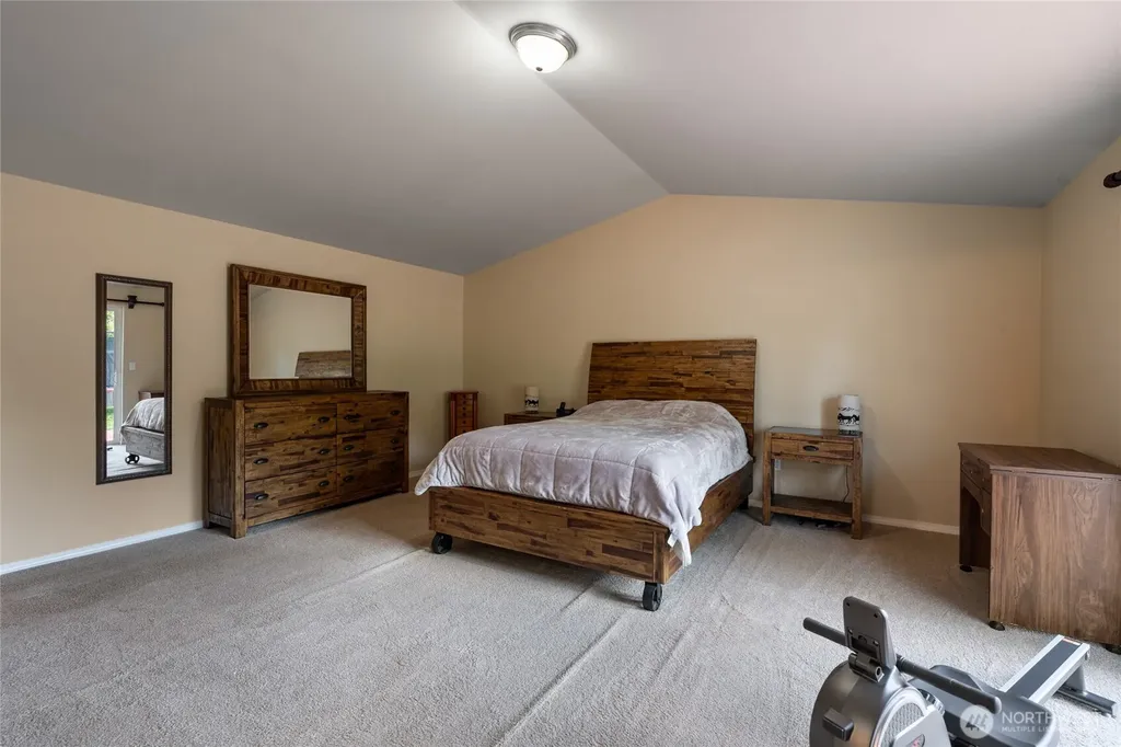 19731 161st Way SE Yelm WA 98597