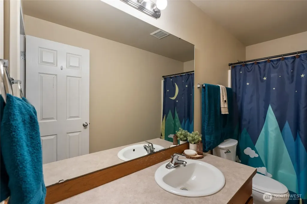 19731 161st Way SE Yelm WA 98597