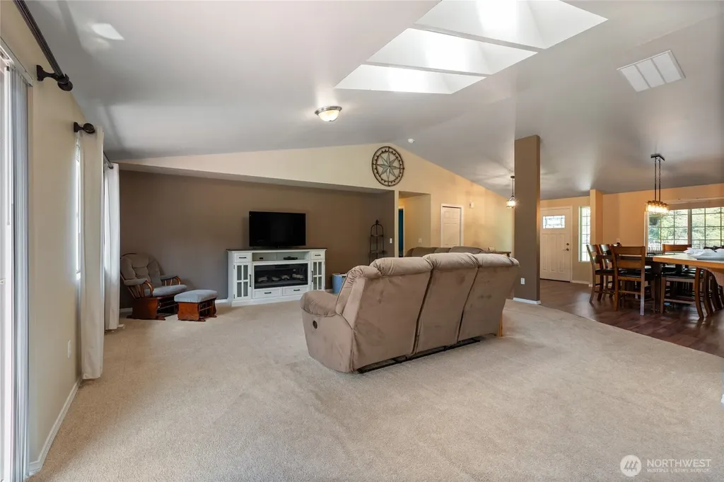 19731 161st Way SE Yelm WA 98597