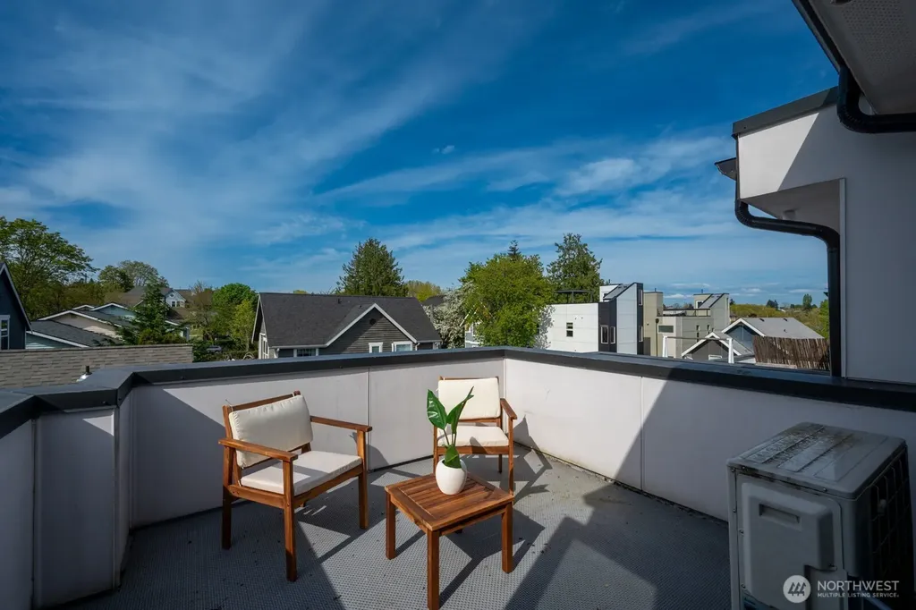 2108 E James Street Seattle WA 98122