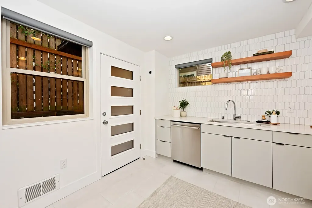 2108 E James Street Seattle WA 98122