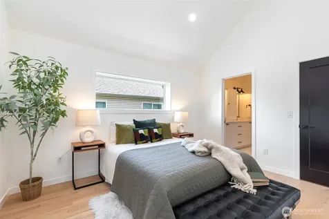 1556 S Pearl Street Seattle WA 98108