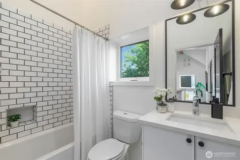1556 S Pearl Street Seattle WA 98108