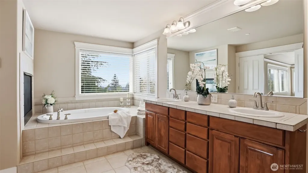 11935 SE 76th Street Newcastle WA 98056