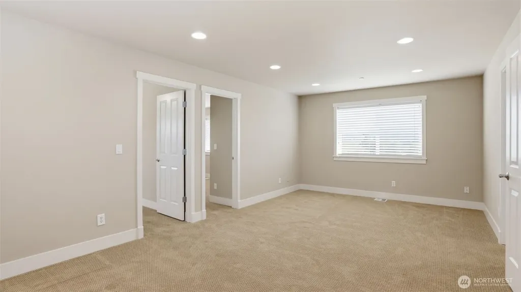 11935 SE 76th Street Newcastle WA 98056