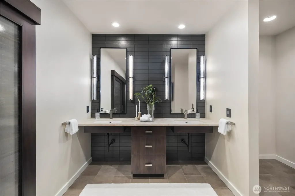 3215 78th Place NE Medina WA 98039