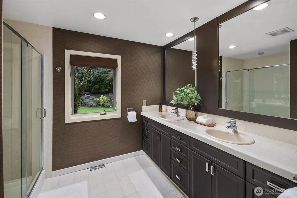 3215 78th Place NE Medina WA 98039