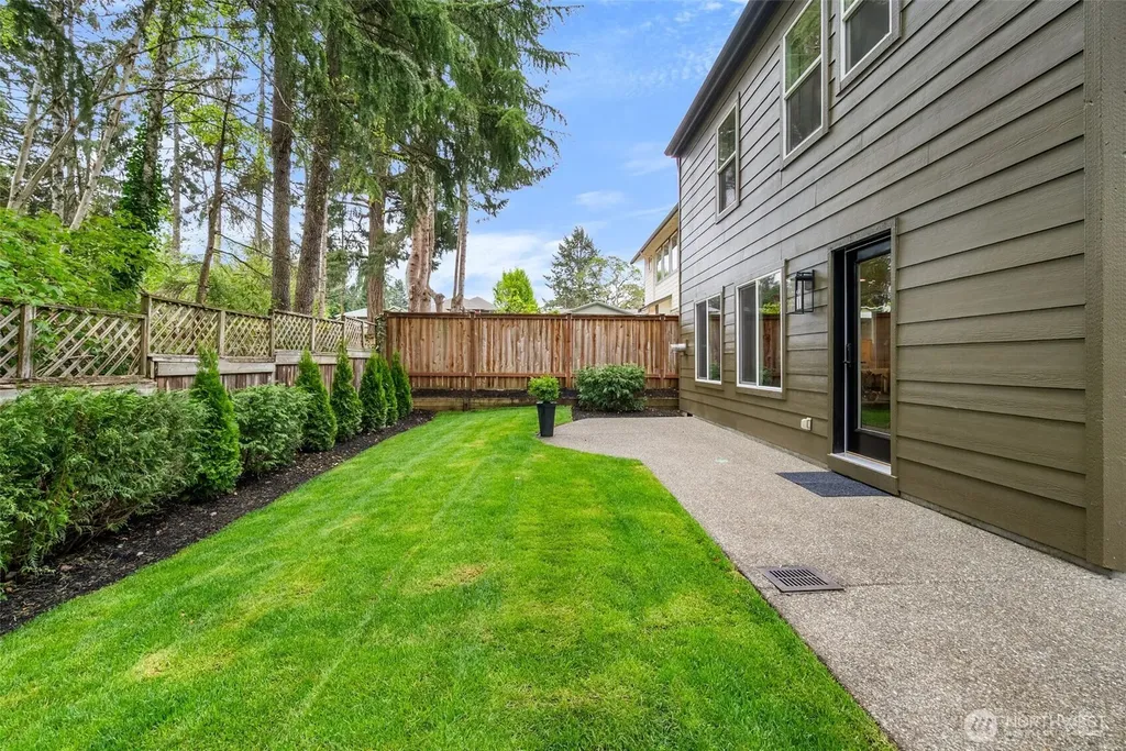 6223 85th Avenue W University Place WA 98467
