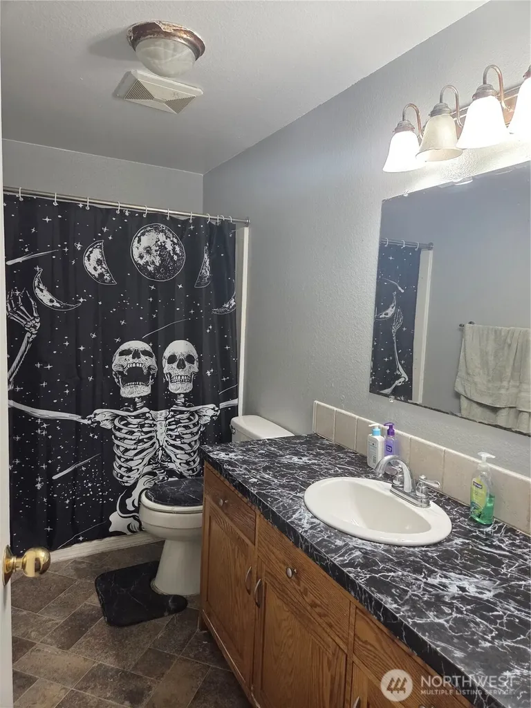 2000 E Highland Avenue Mount Vernon WA 98273