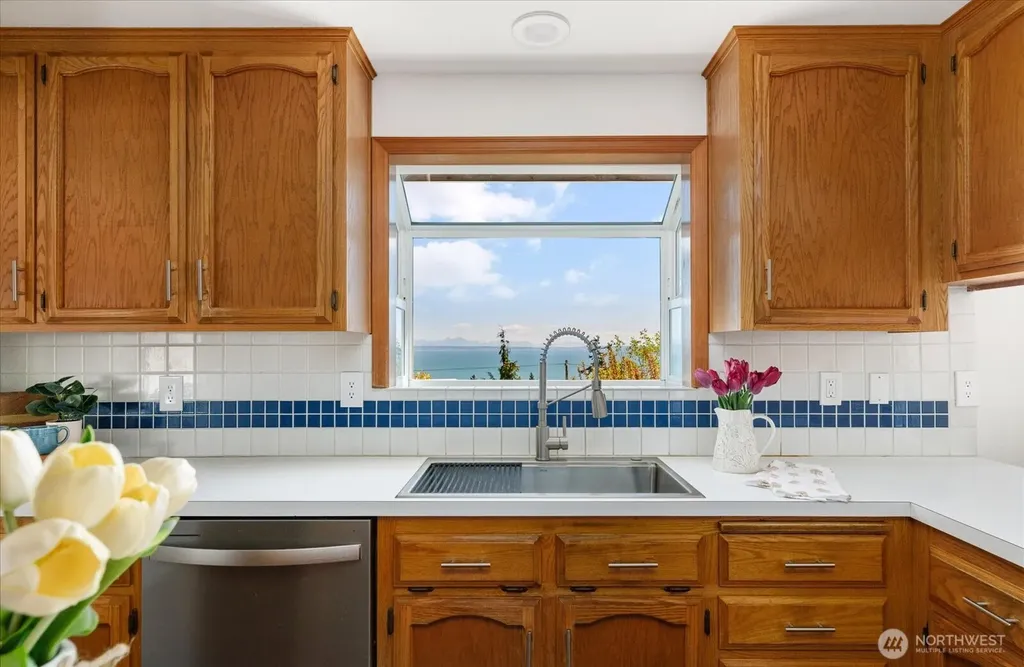 4444 Norris Lane Oak Harbor WA 98277