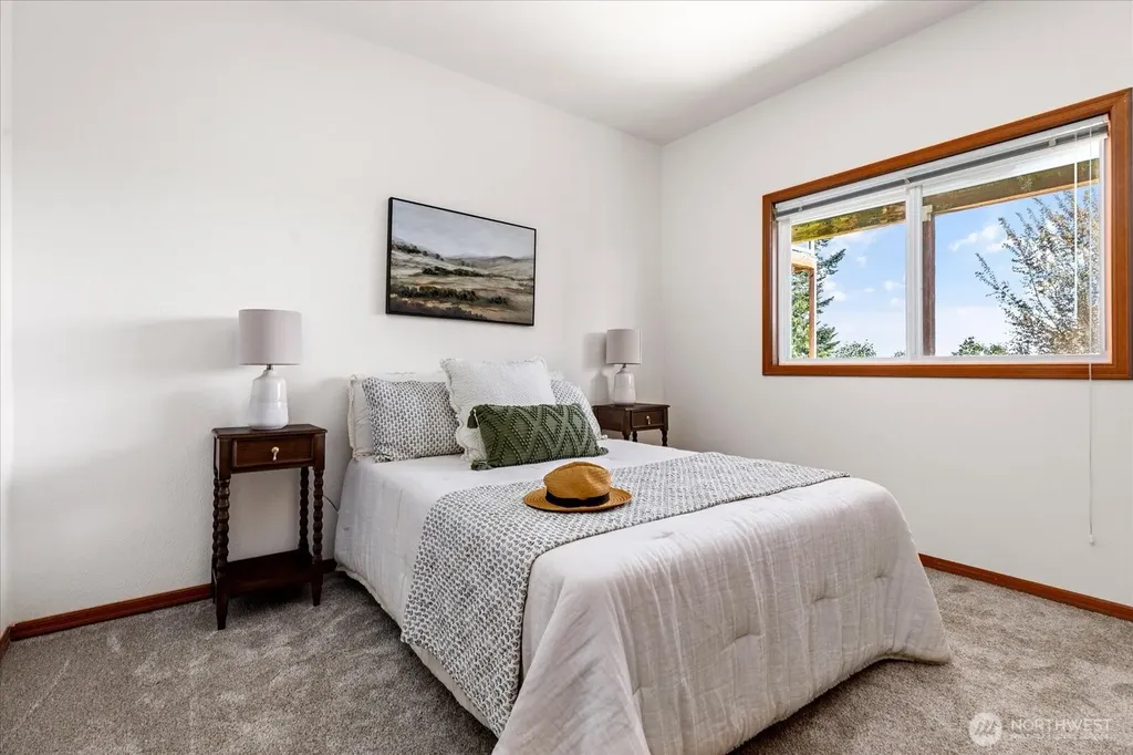 4444 Norris Lane Oak Harbor WA 98277